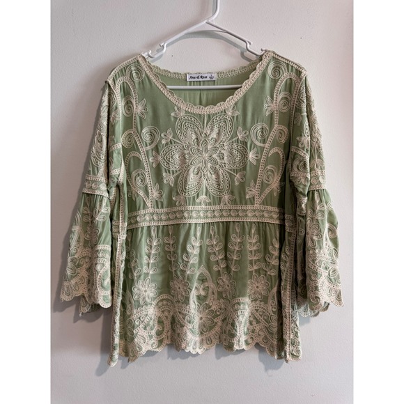 Ana & Rose Tops - Cottage Ana & Rose Embroidered Boho Blouse Womens L Green Bell Sleeve Scallop